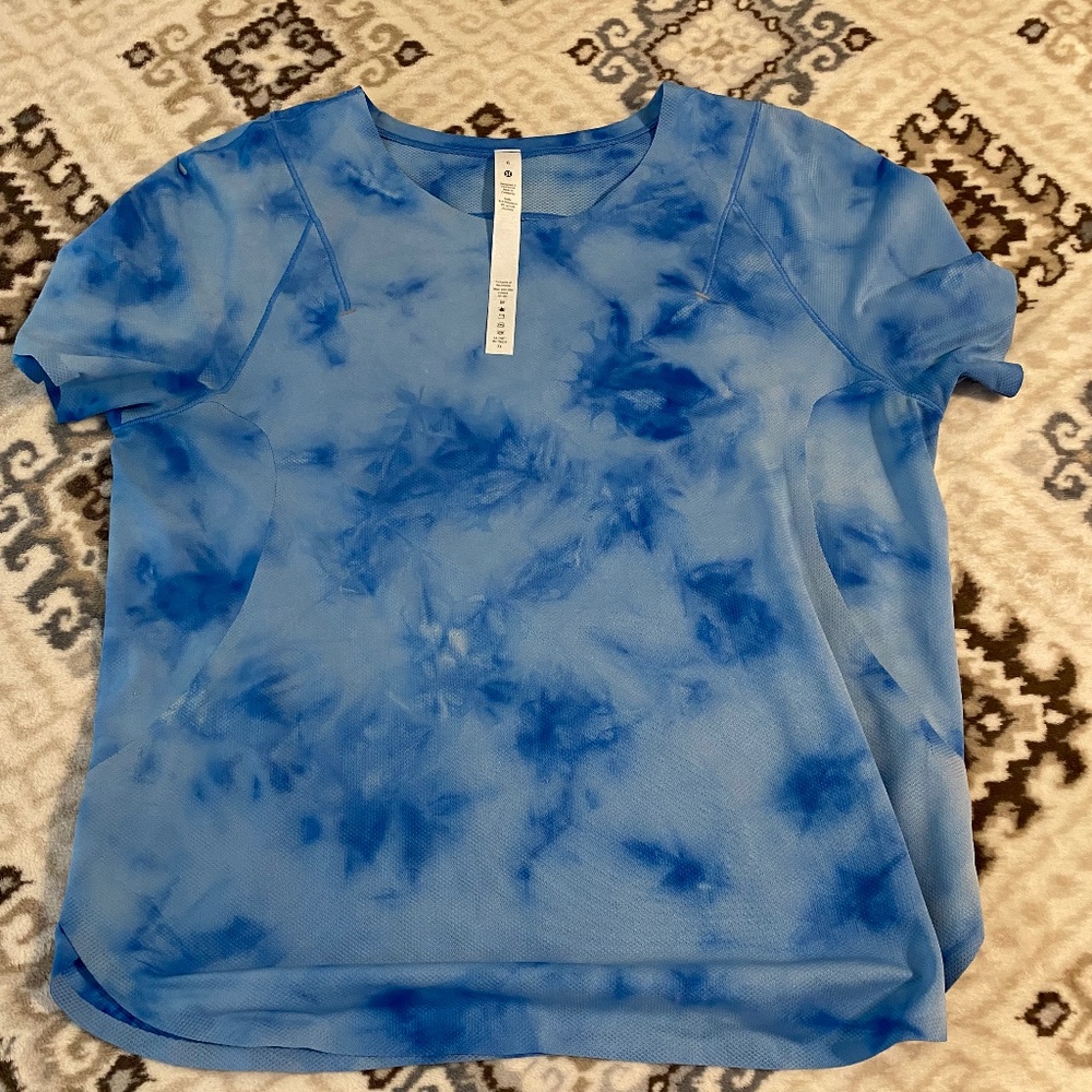 Lululemon High-Neck Running and Training Tee, size 6